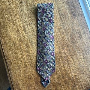 Gorgeous Brioni tie